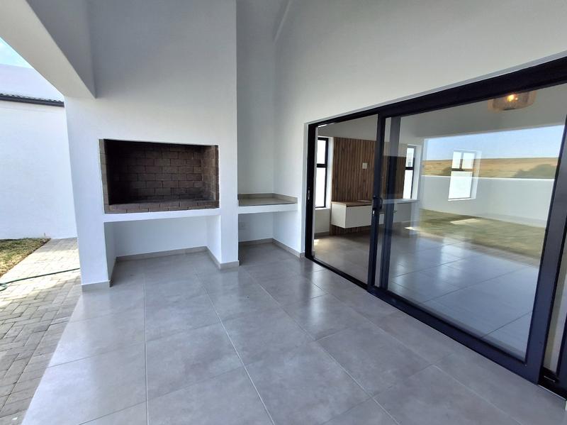 3 Bedroom Property for Sale in Britannia Bay Western Cape